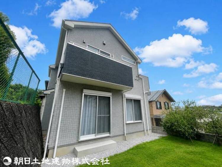 居間 ※家具はAIを利用しています、実際の金額には含まれていません