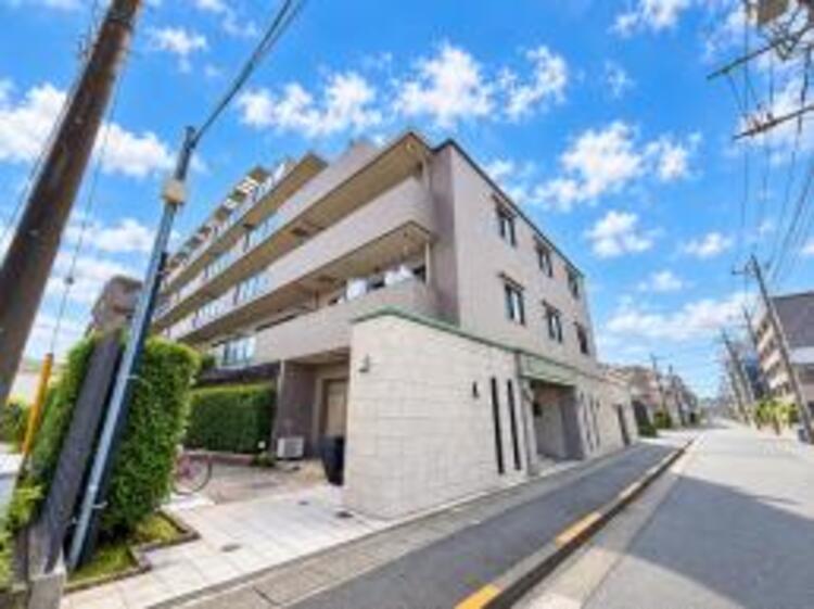 外観 【内外観】住むほどに深まる愛着、使い込むほどに馴染む風合いを大切にしていただけるデザインに。