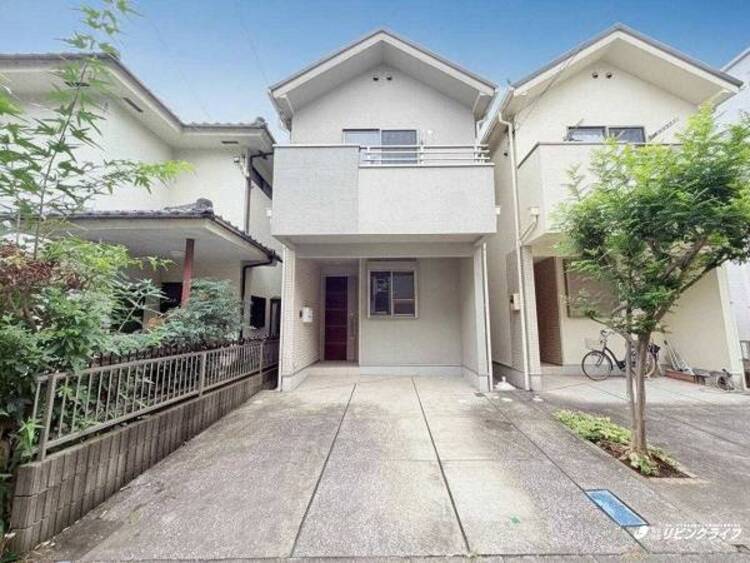 外観 【凛】とした落ち着いたたたずまいのあなただけのお住まい。お友達などが遊びに来た時も自慢をしたくなる邸宅を創り出す外観デザインです。