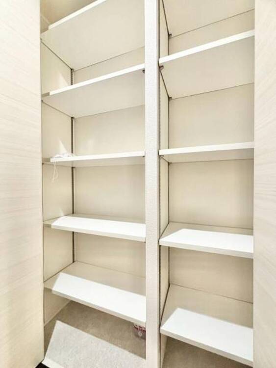 収納 各部屋に収納が充実しており、整理整頓がしやすい設計です。