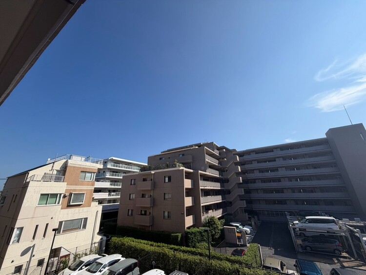 その他 眺望や窓からの景色が良いと、家で過ごす時間も快適です。