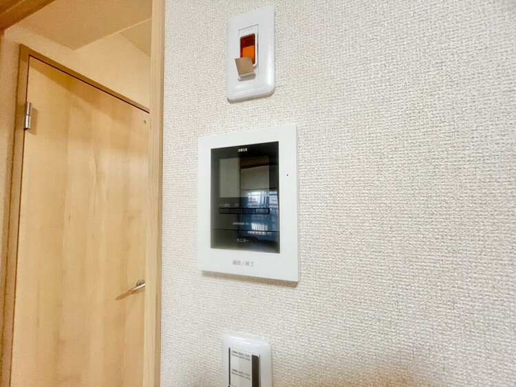 その他 誰が来てもわかる様にモニター付きインターホンを設置。