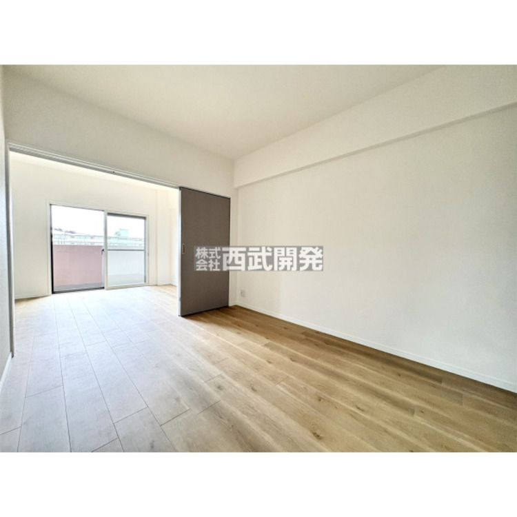 内装 洋室6帖