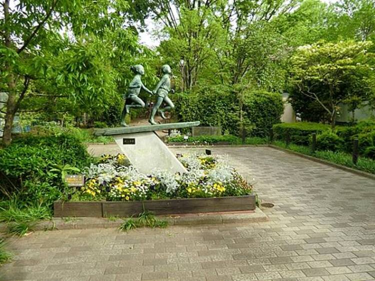 周辺 中央緑地公園　430ｍ