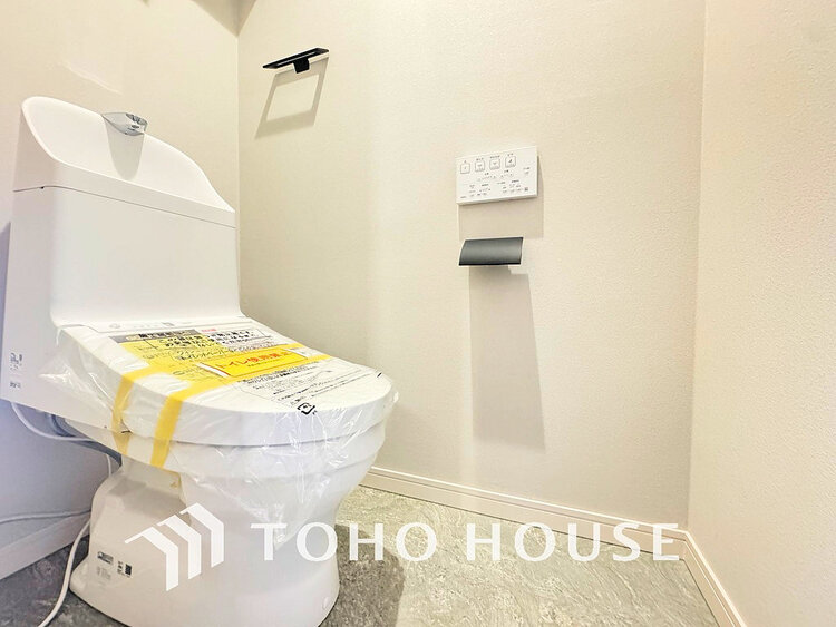 トイレ トイレには快適な温水洗浄便座付