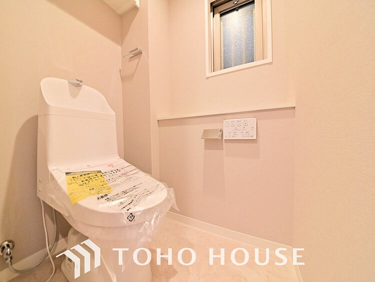 トイレ トイレには快適な温水洗浄便座付