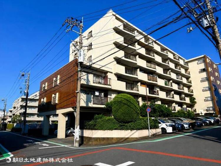 外観 【外観写真】時間のゆとりと空間、暖かな陽光がもたらす光と風を独占してください。