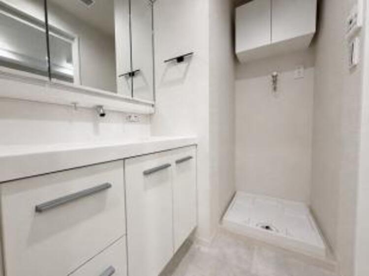 洗面 使用頻度の高い場所だからこそ便利な空間に。多人数での使用も考えた便利な空間です