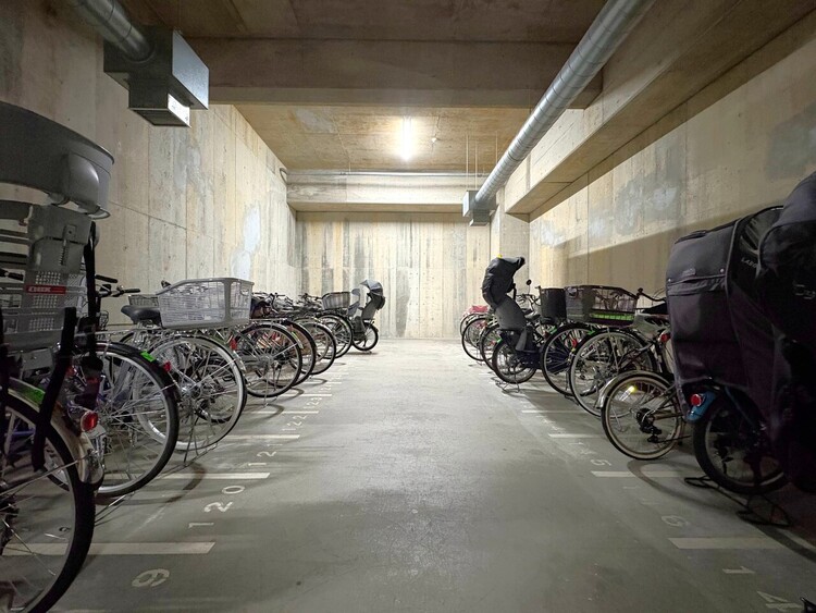 その他 きちんと整備された駐輪場。住む方の心遣いが感じられます。