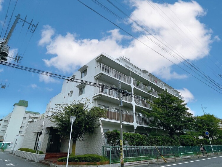 外観 資料には掲載していない情報が、現地にはたくさんあります。是非一度、現地をご確認ください。