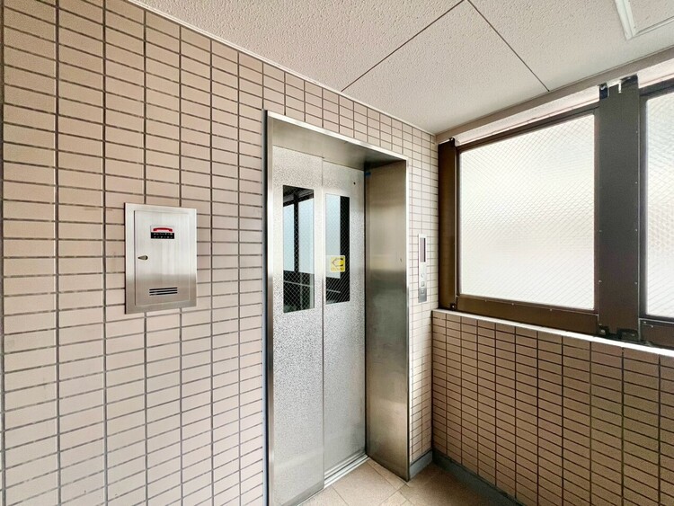 その他 エレベーター完備のため荷物が多くなっても安心。