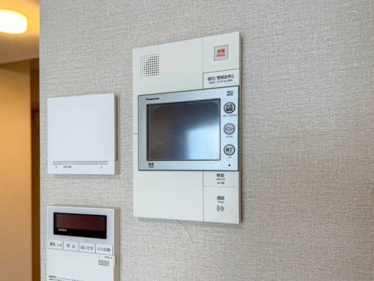 その他 誰が来ても分かるようにテレビモニター付きインターホンを設置。防犯上でも役立ちます。