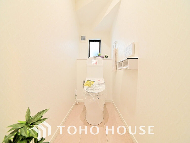 トイレ トイレには快適な温水洗浄便座付