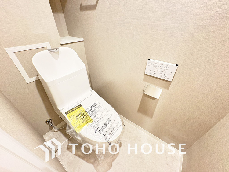 トイレ トイレには快適な温水洗浄便座付