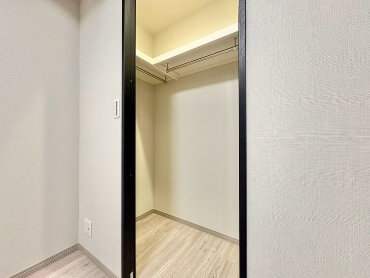 その他 収納スペースが付いていて、お部屋を広く使っていただけます。