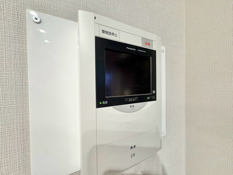その他 誰が来てもわかる様にモニター付きインターホンを設置。