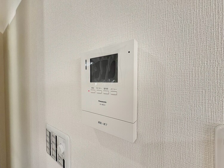 その他 誰が来てもわかる様にモニター付きインターホンを設置。