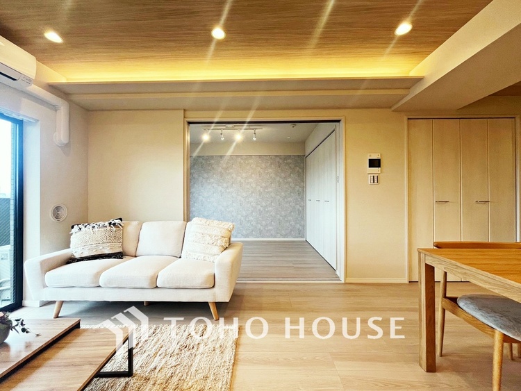 内装 【LIVING】◆Sunshine◆光が燦々と入り、いるだけで気持ちいい。「開放的でゆとりあるお部屋です。」