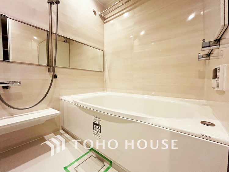 風呂 【BATHROOM】◆プライベートな空間◆simpleだからrelaxできるんです。こころもからだもキレイさっぱり。