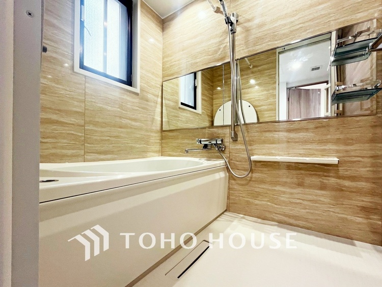 風呂 【BATHROOM】◆プライベートな空間◆simpleだからrelaxできるんです。こころもからだもキレイさっぱり。