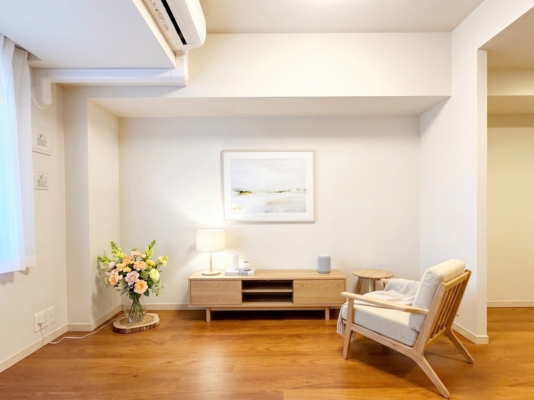 内装 【LIVING】※この画像の家具の配置には、生成AIによる加工を施しております。なお、家具や調度品は、販売価格に含まれません。