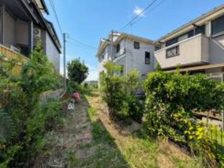 外観 休日の散歩も楽しめる豊かな周辺の環境がくつろぎをくれます！！気分転換の散歩もゆったり楽しめそうです！近隣の公園や歩きやすい街並みなど、楽しみも広がりより豊かな充実した生活をおくれそうです。