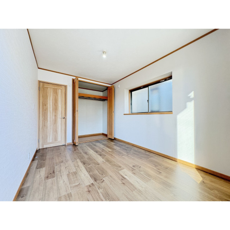 内装 2階洋室6帖
