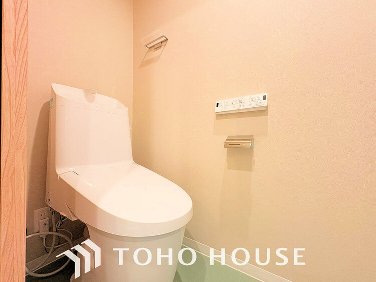 トイレ トイレには快適な温水洗浄便座付