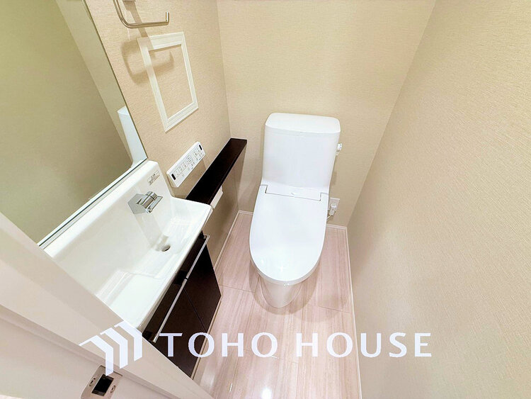 トイレ トイレには快適な温水洗浄便座付