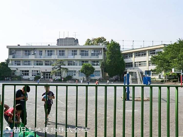 周辺 南第一小学校550ｍ