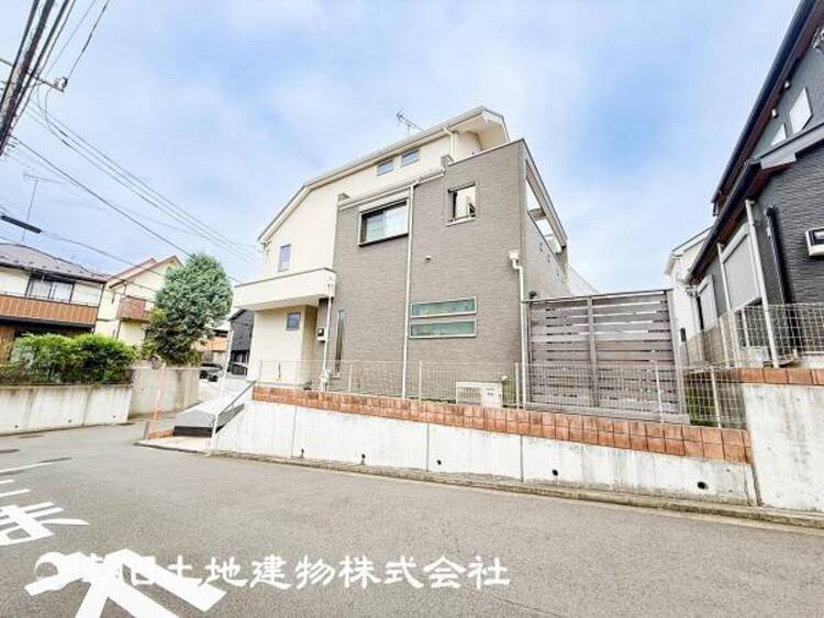 外観 一人で過ごす空間は音楽を聴いたり読書をしたりと趣味を楽しめる空間です。