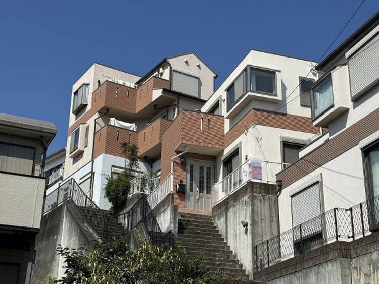 外観 ９月下旬　リフォーム完了予定です
