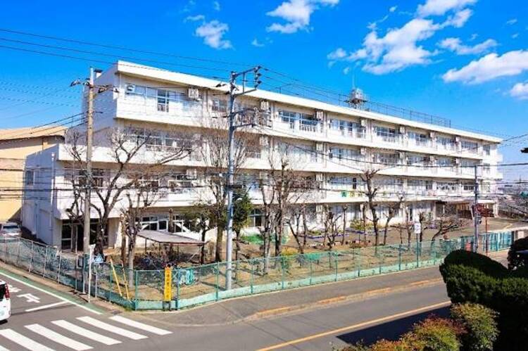 周辺 小川小学校まで約663ｍ