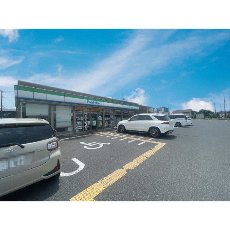 周辺 ファミリーマート川越安比奈親水公園前店(約350m)