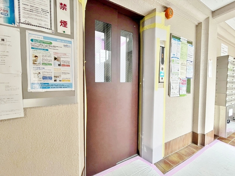 設備 エレベーターの管理も、きちんと行き届いてます。