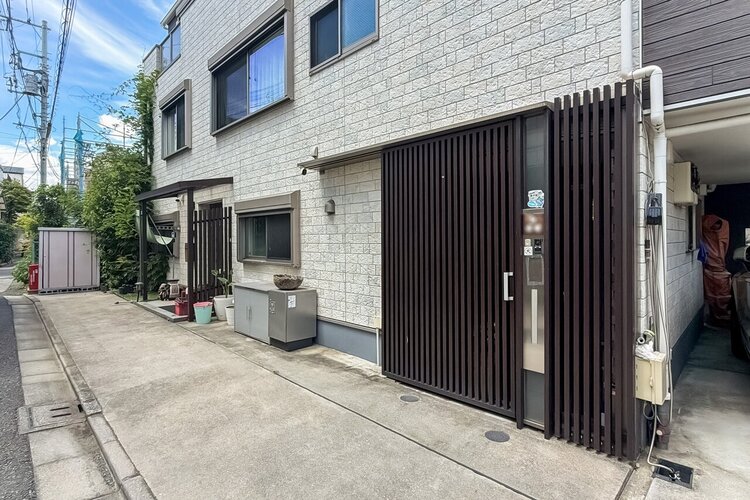 玄関 玄関を開ければ、そこは安らぎのご自宅。