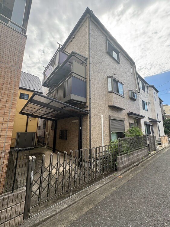 外観 資料には掲載していない情報が、現地にはたくさんあります。是非一度、現地をご確認ください。