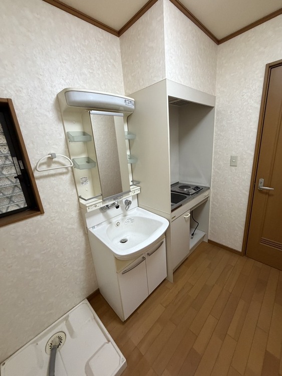 洗面 何かと物が増える場所だからこそ、スッキリと見映えの良い空間に。