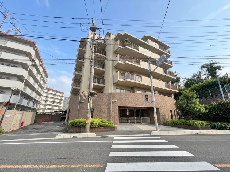外観 現地に足をお運びいただいた際には、周辺散策などをお勧めいたします。