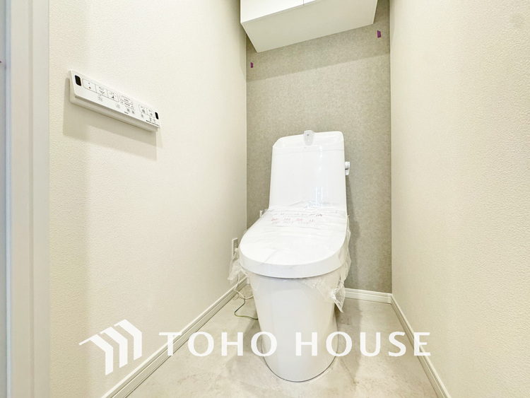トイレ トイレには快適な温水洗浄便座付