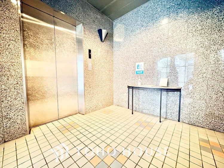 エントランス エントランスはマンションの顔。清潔感、存在感のあるエントランスは居住者の心を豊かにする。