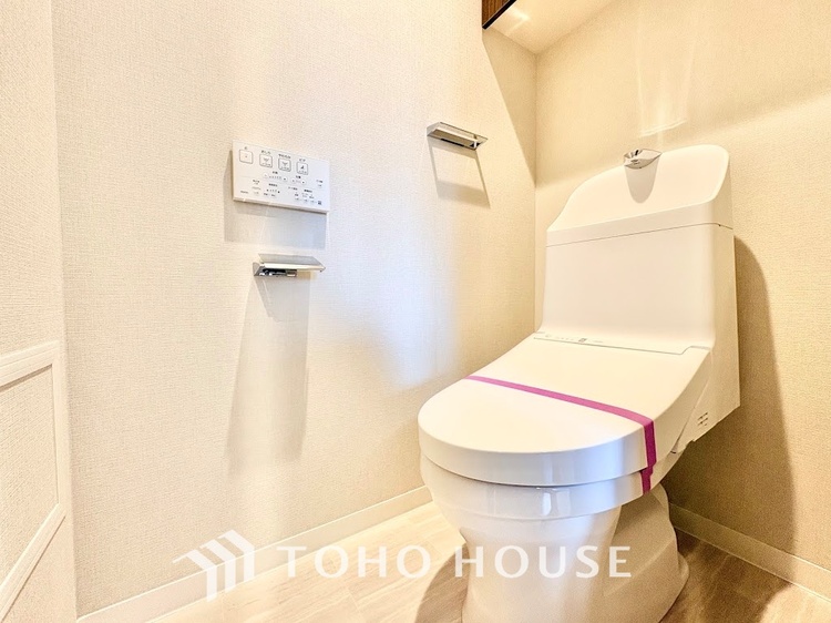トイレ トイレも自分の時間をゆっくり過ごすスペースのひとつ。最新設備は嬉しい