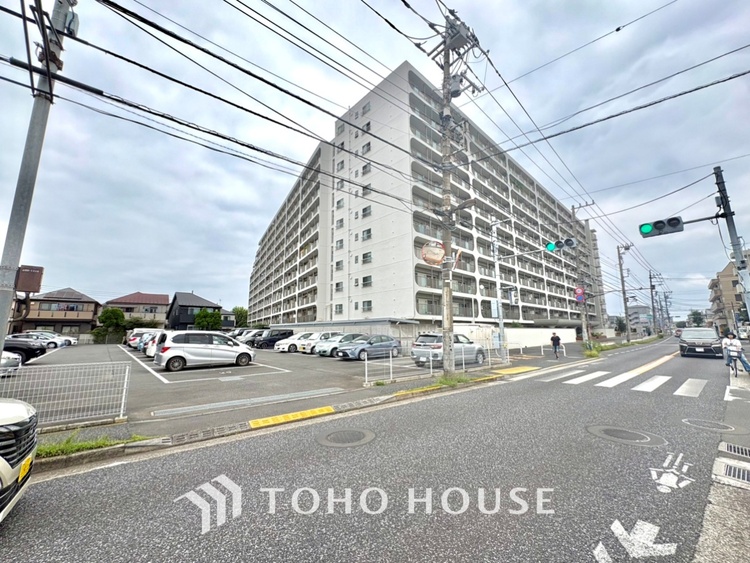 外観 【Exterior】街並みに溶け込みながらも、確かな存在感。