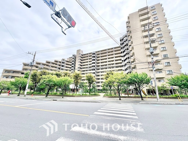 外観 【そよぐ風、緑の香り】澄み切った空気。移ろう季節の中、ゆっくりと流れる時間を、大切な人と愛でる至福。幸せを噛みしめる穏やかな生活。