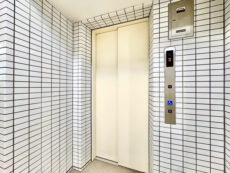 その他 エレベーター完備のため荷物が多くなっても安心。
