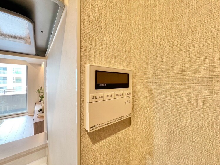 その他 見やすい画面で操作しやすい給湯パネル。