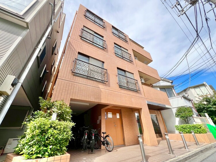 その他 飽きのこないシンプルモダンな外観です。