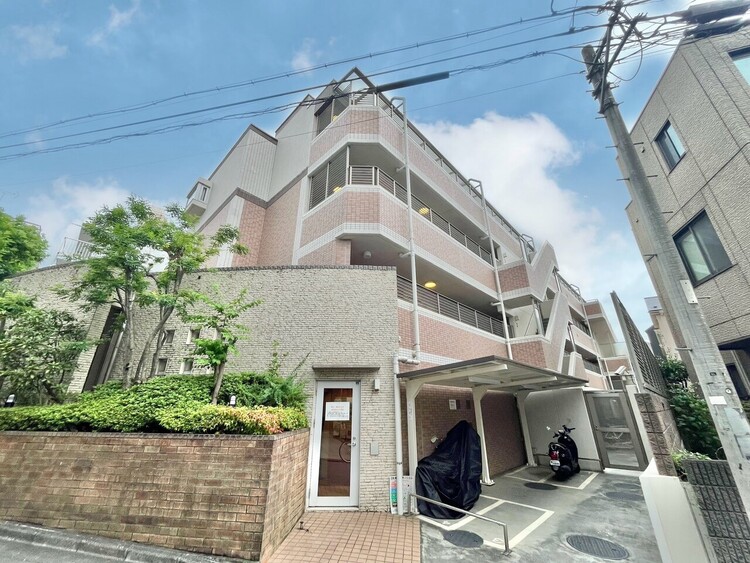 その他 飽きのこないシンプルモダンな外観です。