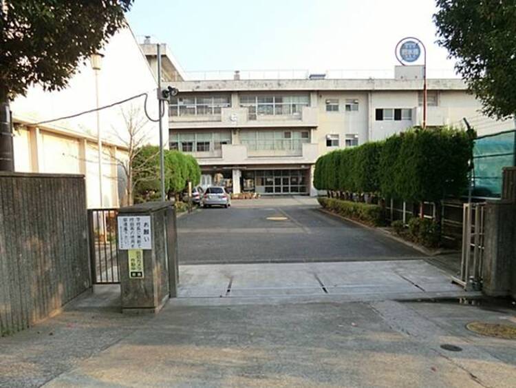 周辺 横浜市立名瀬中学校まで約1200ｍ