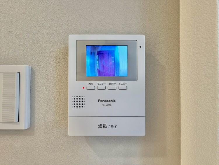 その他 誰が来てもわかる様にモニター付きインターホンを設置。
